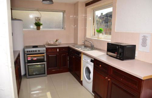 33SM Dreams Unlimited Serviced Accommodation- Staines - Heathrow - Foto 32