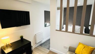 Yastayzzz at Studio 3 Bransford Road - Foto 3