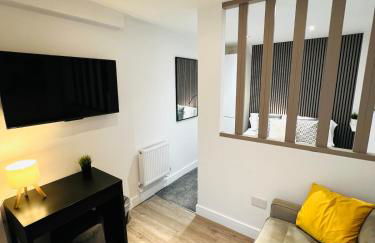 Yastayzzz at Studio 3 Bransford Road - Foto 3