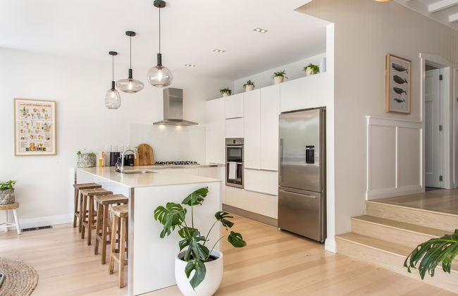 Executive State-Of-The-Art Home - Spa - Photo 19