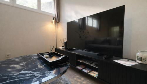 Cocon rénové près du tram - Foto 3