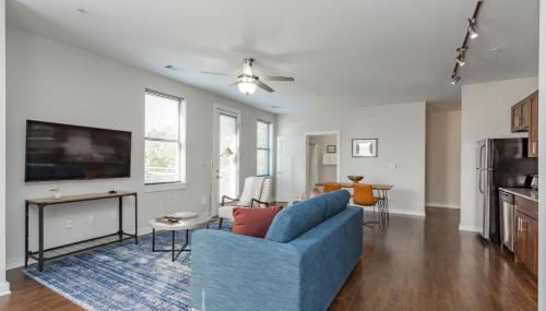 CozySuites Music Row Spacious 2BR free parking 25 - Foto 3