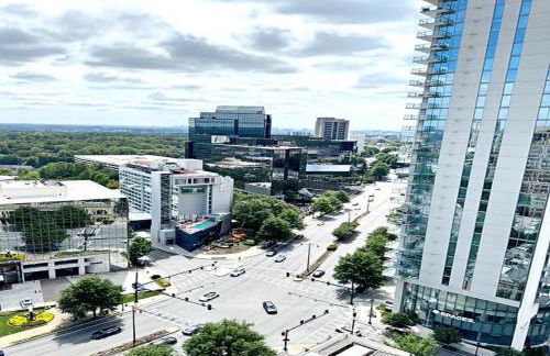 Skyline Luxe Penthouse, Top Floor, Balcony, Pool, Amazing View - Foto 54