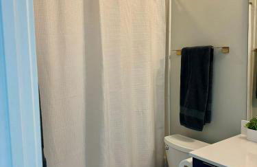 Upscale Modern Hill Country Home! Has it ALL! - Foto 45