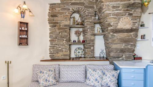 Old Windmill in Triandaros village - Foto 2