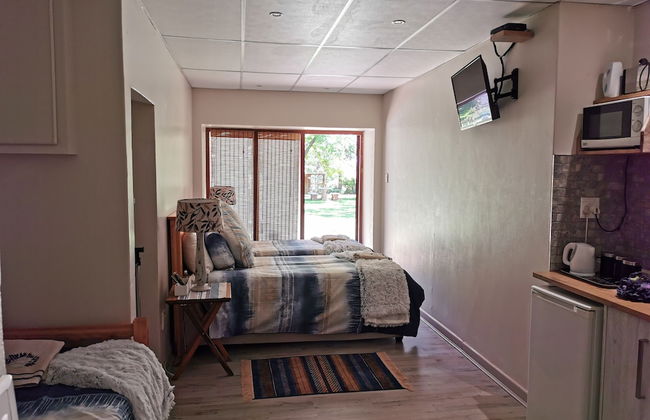 Cozy Triple Room With King Sized bed and Single Bed, Near Bloemfontein - Foto 3