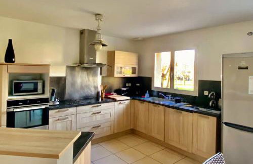 Maison tout confort avec piscine chauffée au bord des rives de la Dordogne - Foto 9