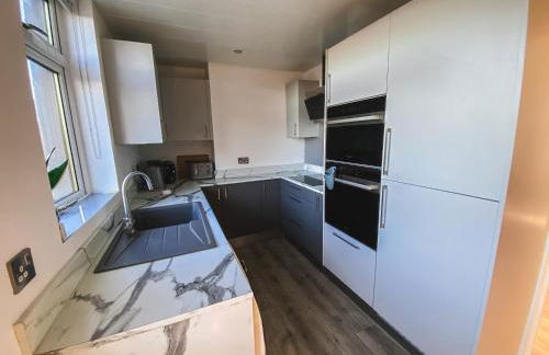 20min to Edinburgh City Centre Scotland Gateway - Photo 6