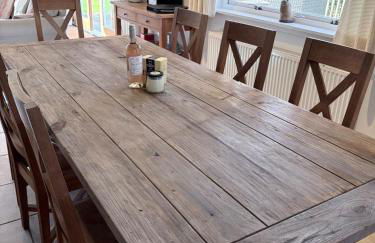 Ardeonaig Lodge with Hot Tub & Water Fronted Games room - Foto 41