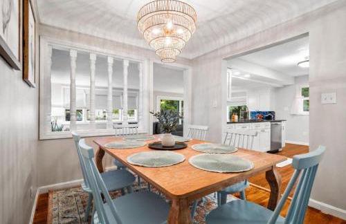 4 Bedroom Pool and Hot Tub Home Near Cleveland - Foto 14