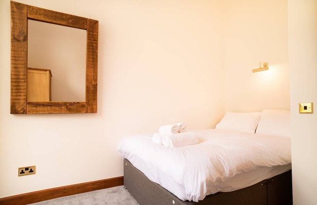 JOIVY 5 Bedroom Apt Near Meadows & George Square - Foto 33