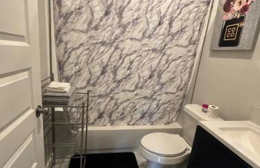 The Canvas Modern 4BR Retreat Rooftop - Photo 14