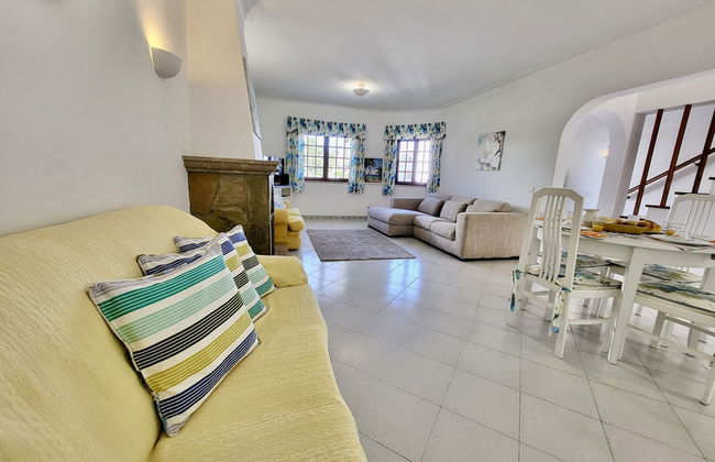 Faro Terrace Villa by Homing - Photo 17