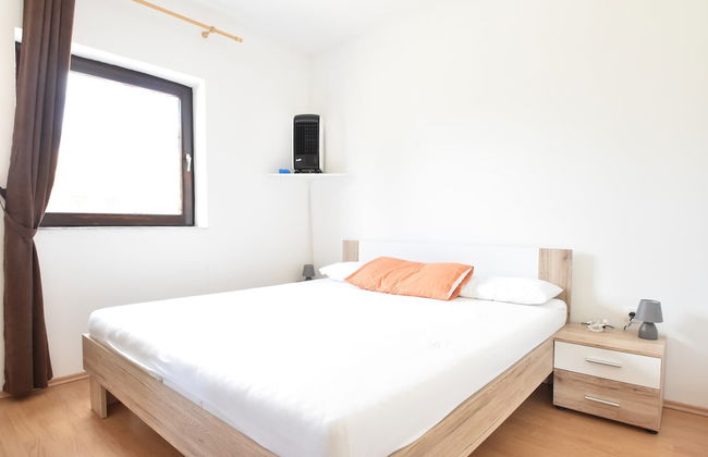 This Pleasant Holiday Home is an Ideal Starting Point to Explore Dalmatia - Foto 4