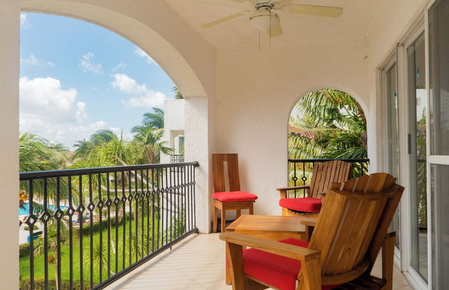 Oceanfront Condo at Voted Best Cancun Sandy Beach - Foto 5