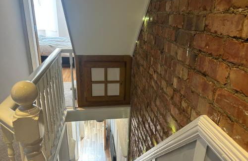 Entire Seaside Home 6 Private BedRooms Sleeps 10,4 Minute Walk To Station - Foto 49