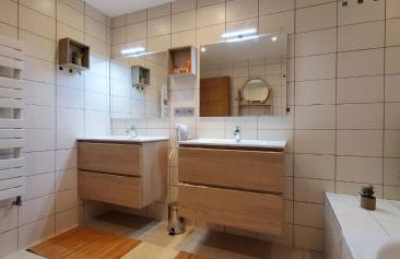 SUPERBE DEMI CHALET LUXUEUX 120M² 8 Personnes à SALLANCHES. - Foto 41