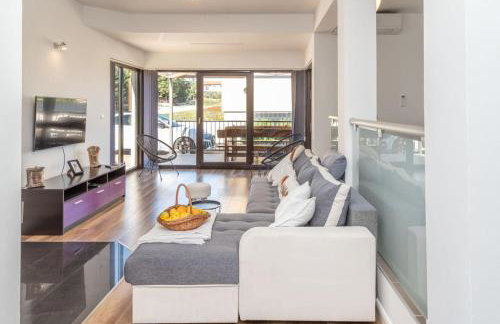 Villa Maslina with private pool on quiet location - by TA Leut Agency - Foto 31