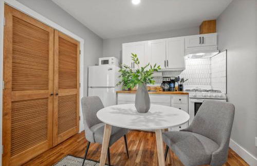 All-In-One - Fully-Equipped Secure Gated Parking! - Foto 9