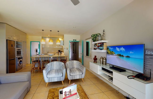 Bon Azur Beachfront Suites & Penthouses with LOV - Photo 29