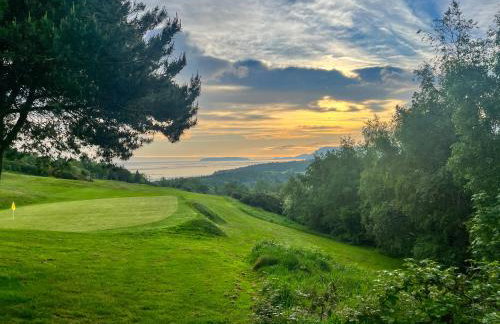 Stunning Central Flat w/ Parking - Foto 25