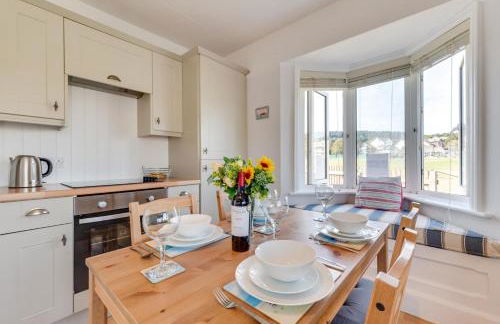 2 Bed in Sidmouth oc-mbmar - Photo 1