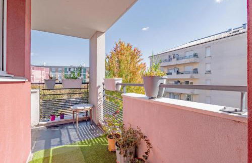 Séjour Cosy - 5 min Aéroport Orly - Parking Privée & Terrasse - Foto 8