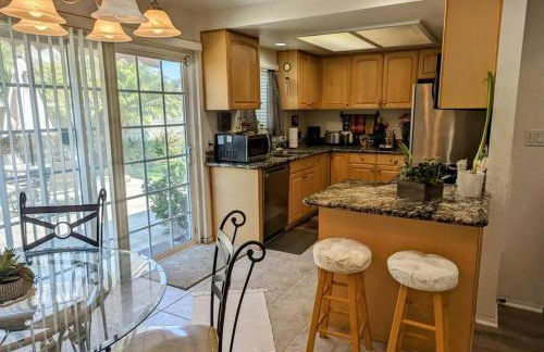 5 Minutes to South Bay Beaches! Private 2 bedroom 2 bath 2 level home with patio Excellent value! - Foto 24