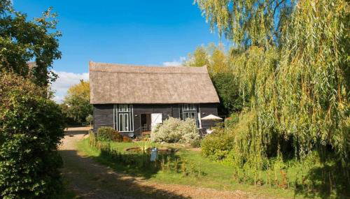 Deepwell Granary is a lovely thatched barn with attached meadow woodland - Foto 1