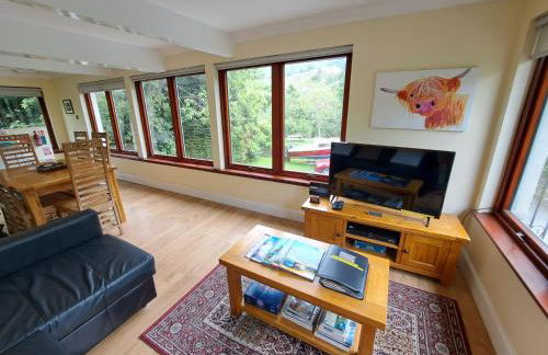 Loch Ness Balcony Apartment - Foto 1