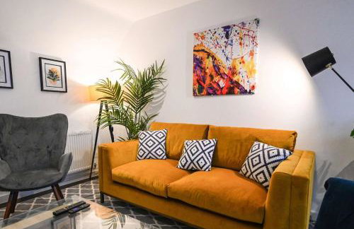 Spacious 2 Bedroom Balcony Flat with Parking and Fast WiFi - Foto 26