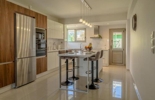 Castle View Archangelos - Foto 1