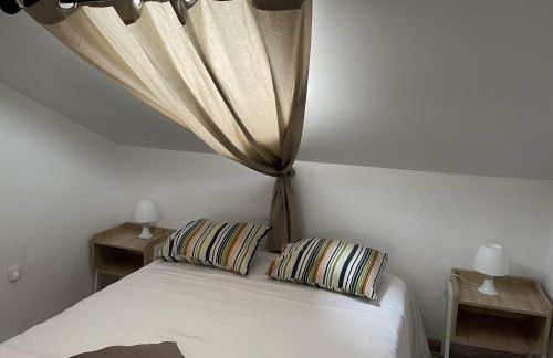 Les Gîtes de Monthermé La Maison authentique du centre historique - Foto 3