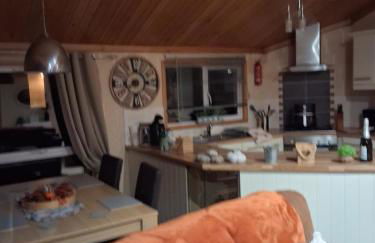 Redwood lodge with luxury hot tub at Three lochs holiday park - Foto 11