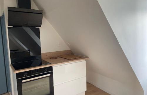 Charmant appartement 2 chambres entièrement rénové avec parking au calme tout en étant à deux pas des commerces et restaurants - Foto 9