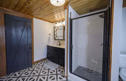 Charming Retreat 5 Min to Tims Ford Lake Sleeps 8 - Foto 30