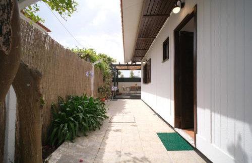 The Wooden House near the beach - Foto 35
