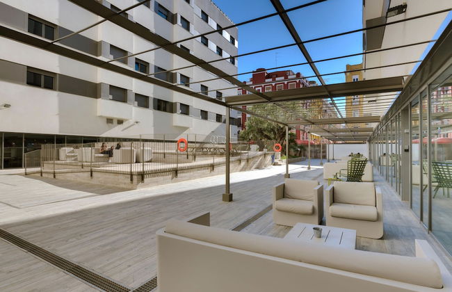 Livensa Living Studios Valencia Marina Real - Photo 25