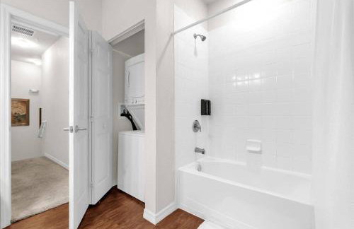 3 BD 2 BA Lucaya Village 13-102 - Foto 22