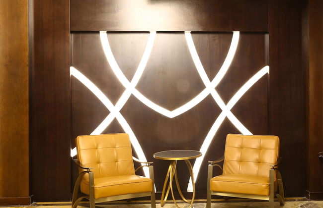 Number One Tower Suites - Photo 5