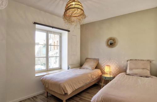 Confort moderne dans un gîte historique à Saint-Galmier - FR-1-496-276 - Foto 9