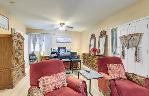 Charming Stone Mountain Studio Deck and No Steps - Foto 18