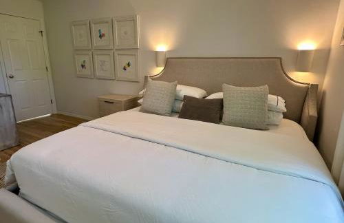 Quiet Luxury in the Heart of the Hamptons - Foto 16