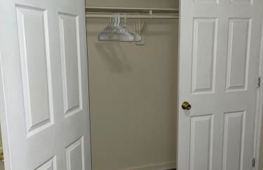 Cozy 2 Bedrooms 1and half Bathrooms Near Prudential with Parking Entire Apartment - Foto 18