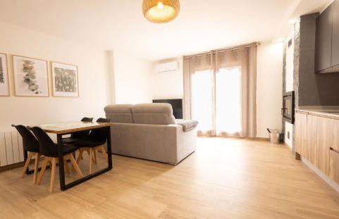 El sueño del Búho 1. Adaptado, chimenea y terraza - Foto 4