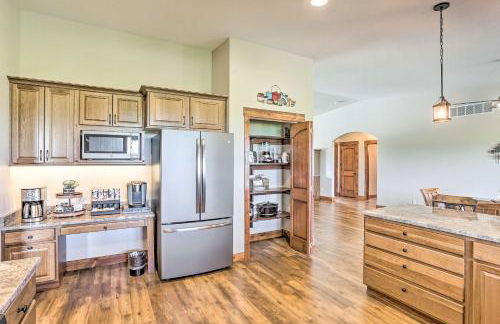 Luxe Spearfish Hideaway Golf, Hike, Explore! - Foto 12