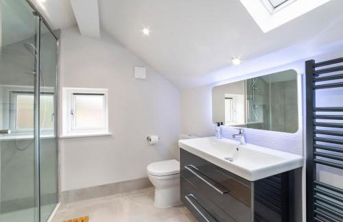 The Old Hotel - Photo 59