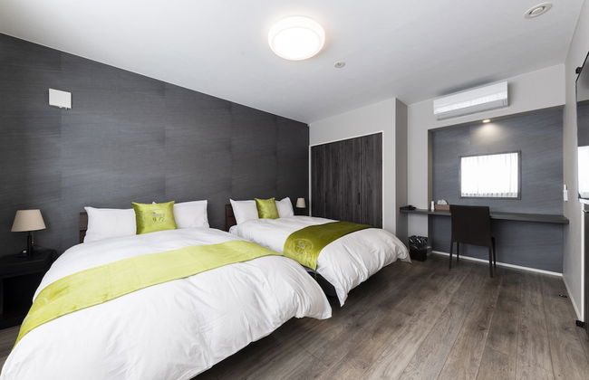 LYS GRACIEUX【Ezo Fuji hoothills】 - Photo 2