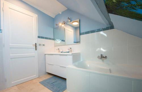 200 m2 cottage equipped with every comfort! - Photo 28