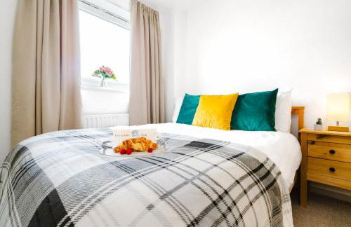 2BR Flat Near City Centre with Free Parking - Foto 2